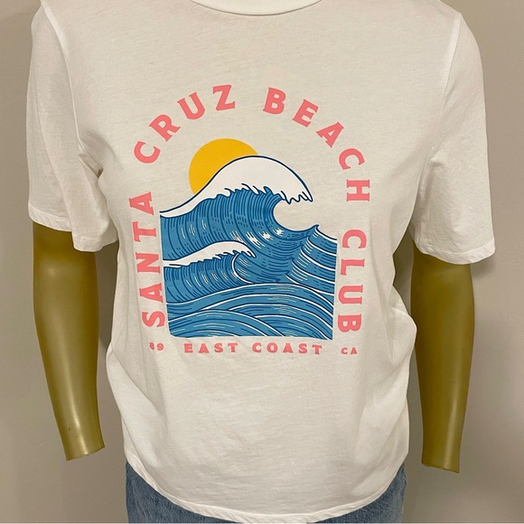 Pieces Santa Cruz Beach Club Graphic Tee. Size small. - Picture 12 of 16